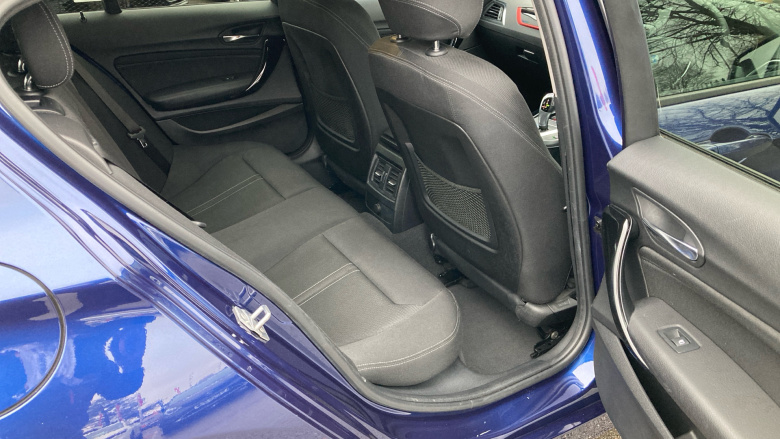 BMW 1 Series 118d Sport 5dr [Nav/Servotronic] Step Auto Diesel Hatchback